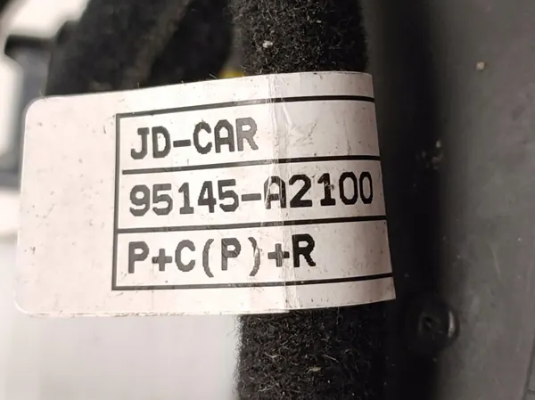 OEM 84631A2100 Prise USB AUX Console Kia Ceed II image 9