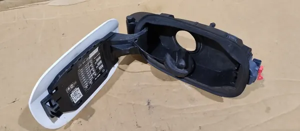 Bränsletanklock Mercedes E-Klass W213 Kombi A2136302503 image 4