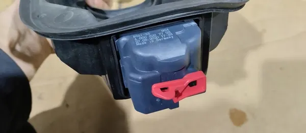 Bränsletanklock Mercedes E-Klass W213 Kombi A2136302503 image 9