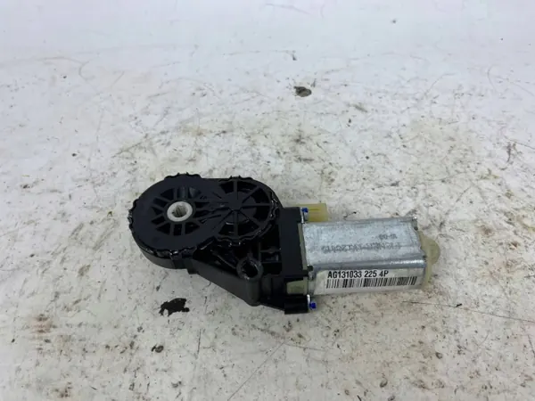 Tesla Model X Sitzmotor OEM AG131033 - Gebraucht image 5