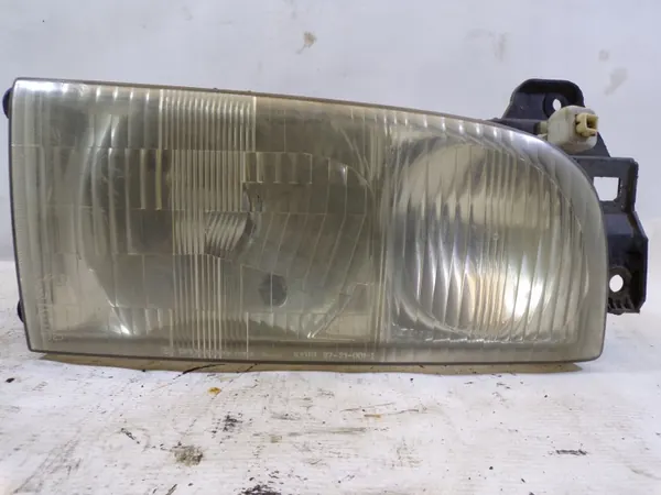 Farol Dianteiro Direito Kia 2700 - Peça OEM Usada image 2