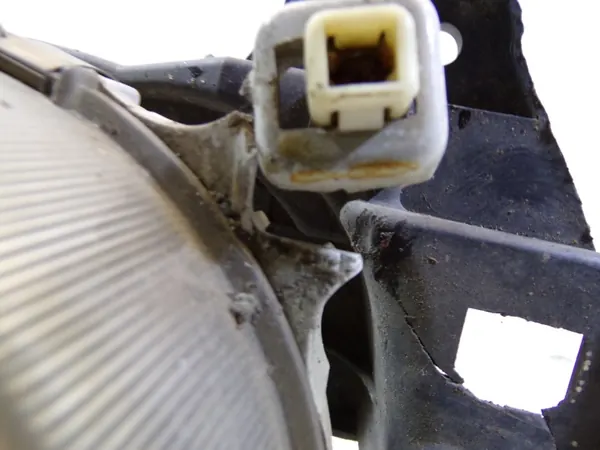 Farol Dianteiro Direito Kia 2700 - Peça OEM Usada image 6