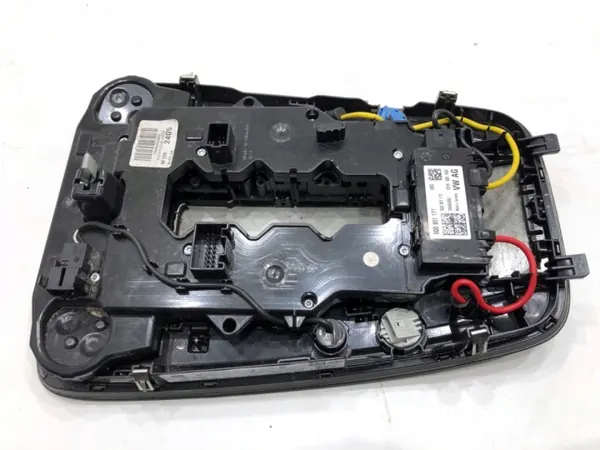 Audi Q8 SUV Sisätilavalaisin OEM 5Q0951177 image 3