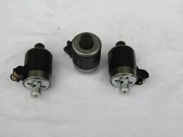 MERCEDES 722.6 Elektroventil Transmissionssensor A1402770398 image 3