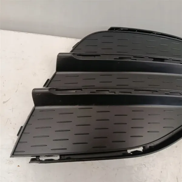 Grille de pare-chocs avant droite Mercedes GLA 247 AMG A2478854005 image 2