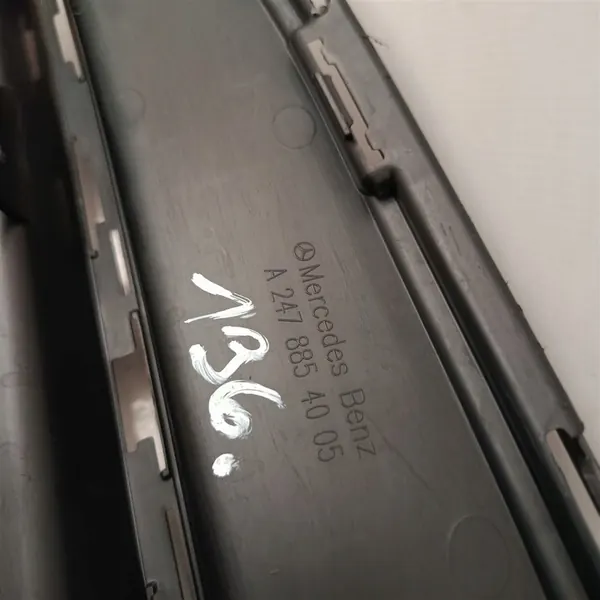 Grille de pare-chocs avant droite Mercedes GLA 247 AMG A2478854005 image 6