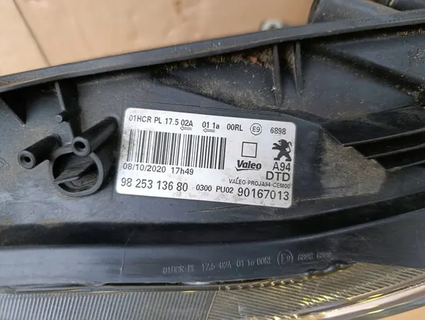 PEUGEOT 2008 I LIFT Rechter Voorlamp 9825313680 image 3