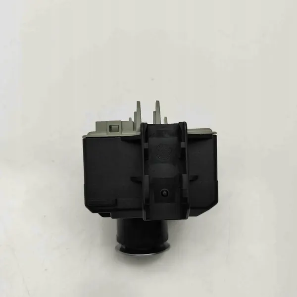 Mercedes-Benz CLA Coupé kiinteä osa OEM 1034142500 image 5