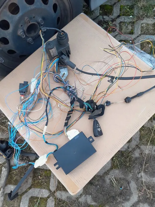 BMW E36 Cruise Control Module Set OEM image 1