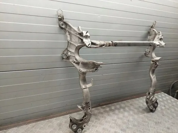 Audi A4 S4 B8 Vorderer Träger OEM 8K0423401 image 3