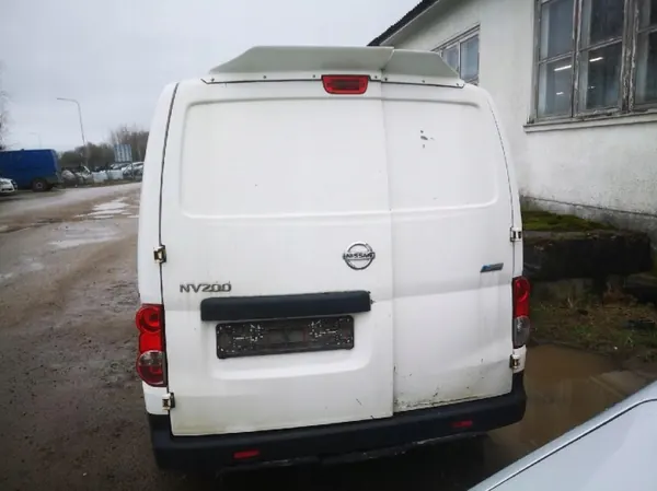 Colector de escape Nissan NV200 OEM 8200874115 1.5L image 9