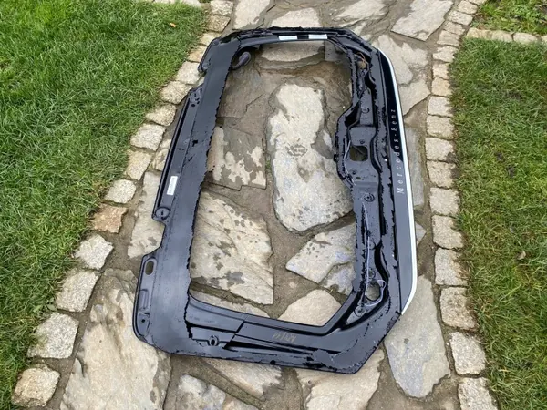 Mercedes 447 Lift V Class krom bakluckram OEM image 3