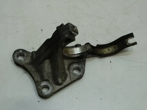 Renault OE 8200187544 Soporte Semieje Usado image 3