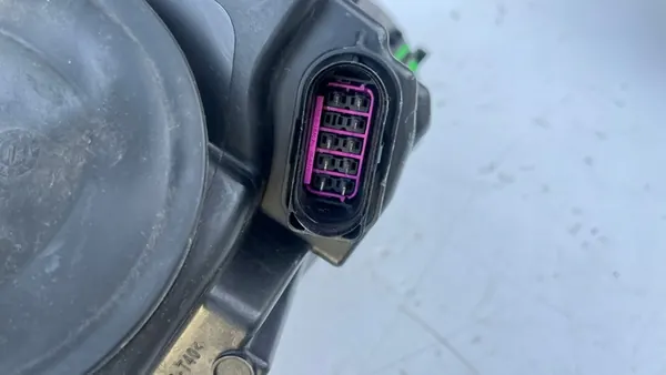 VW Tiguan I LIFT 11-16 Farol Frontal Esquerdo EU image 8