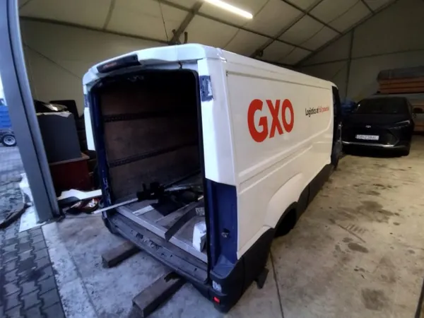 Panneau de carrosserie Iveco Daily 14 L2H1 OEM KAROSERIA image 3