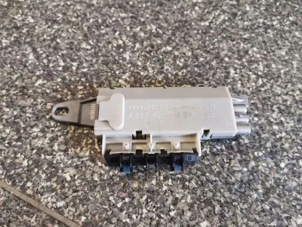 OEM A2118203089 Antennförstärkare för Mercedes-Benz E W211 image 2