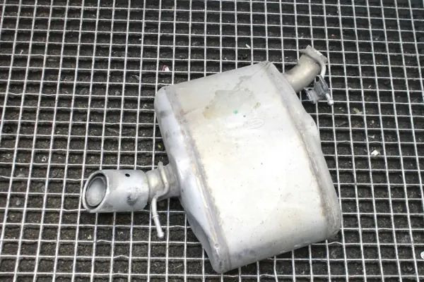 Takapään pakoputken vaimennin OEM 82160608 Range Rover Sport image 2