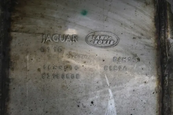 Takapään pakoputken vaimennin OEM 82160608 Range Rover Sport image 3