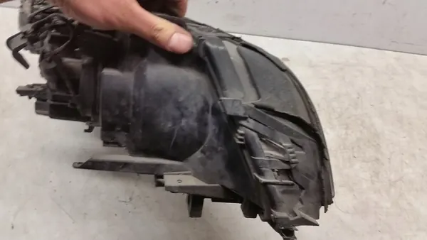 Farol esquerdo BMW E46 0301089205 image 8