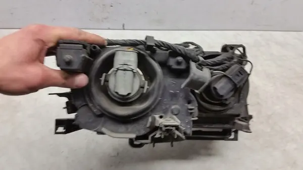 Farol esquerdo BMW E46 0301089205 image 9