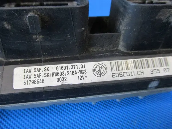 Unité de contrôle moteur Fiat Panda II 1.2 OE 51798646 image 3