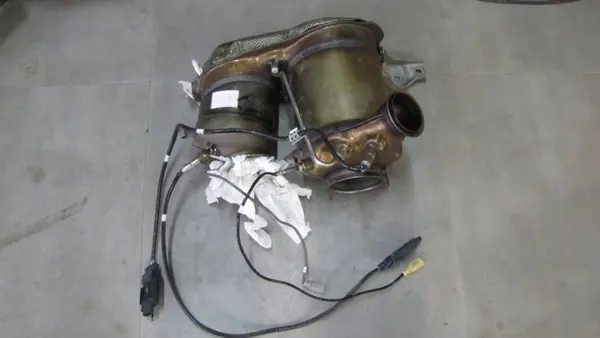 Filtre DPF OEM 05L131606B pour 2.0 TDI - Occasion image 2
