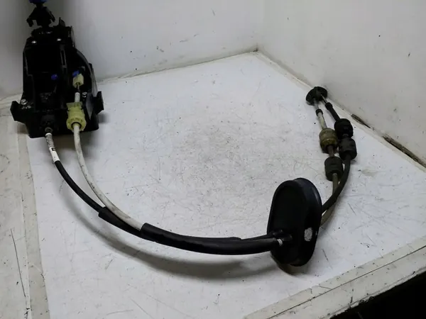 Levier de changement de vitesse supérieur Opel Astra J 2012 image 3