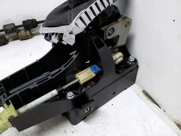 Levier de changement de vitesse supérieur Opel Astra J 2012 image 4