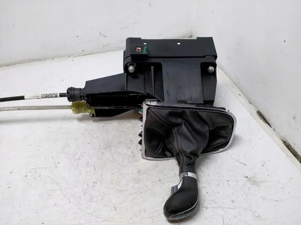 Levier de changement de vitesse supérieur Opel Astra J 2012 image 6