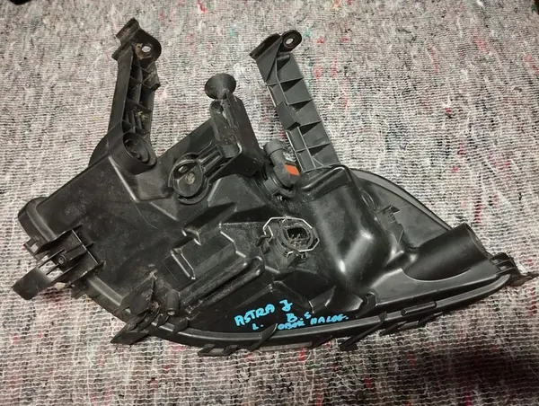 OPEL ASTRA IV J 09- Luz Halógena Frontal Esquerda image 7