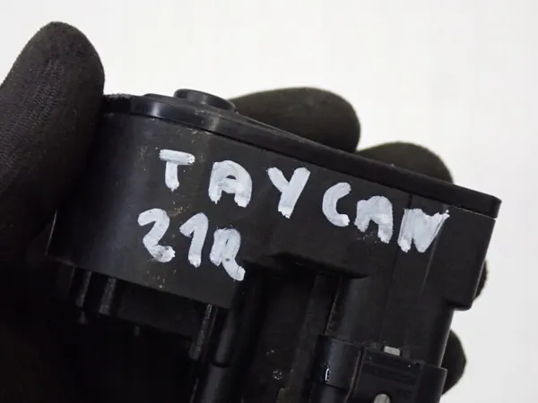 Soupape de détente AC OEM 4M0816702A pour Porsche Taycan image 7