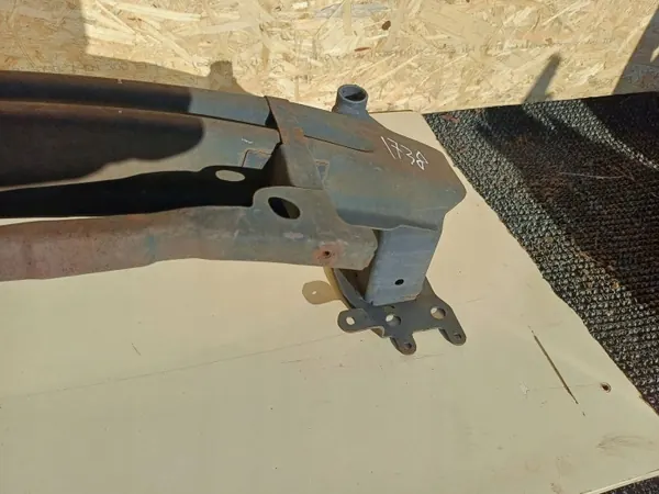 Skoda Octavia stötfångarförstärkning OEM 1Z0807581 image 3