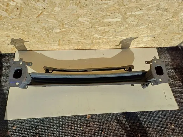 Skoda Octavia stötfångarförstärkning OEM 1Z0807581 image 7
