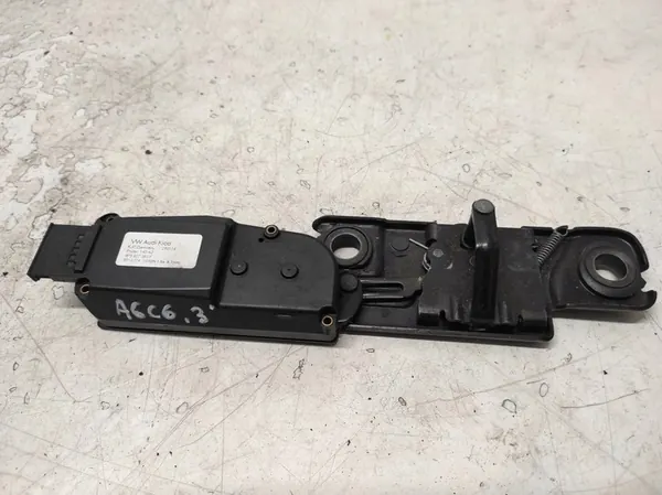 AUDI A6 C6 04- Baklucka Lås Kombi 4F9827383F image 2