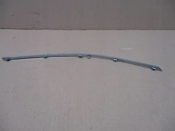Rivestimento paraurti cromato anteriore destro Mercedes B-Class W246 A2468850521 image 2