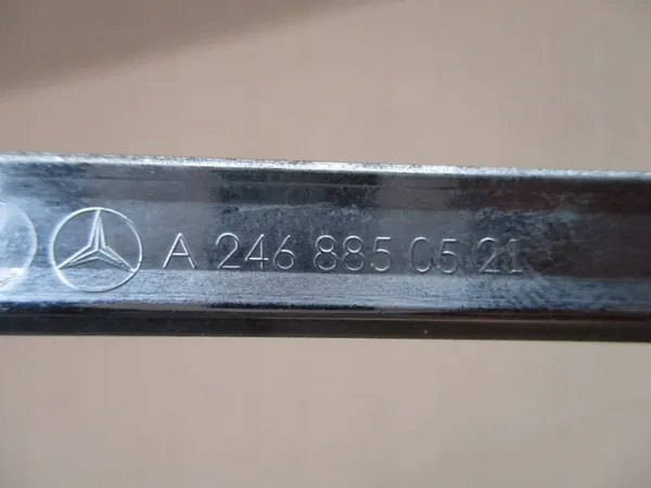 Rivestimento paraurti cromato anteriore destro Mercedes B-Class W246 A2468850521 image 3