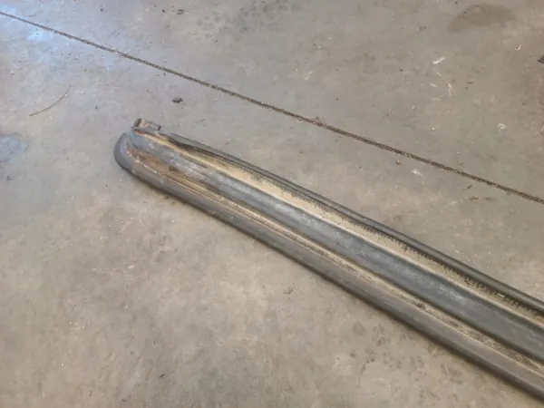Jeep Wrangler TJ 96-06 etuikkunan tiiviste OEM 55395101AB image 4