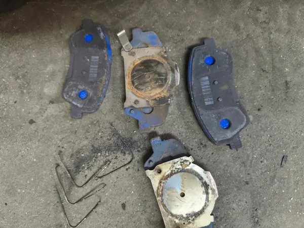 OEM 51712C8500 etujarrutuslevyt Hyundai i20/Kia Rio image 3