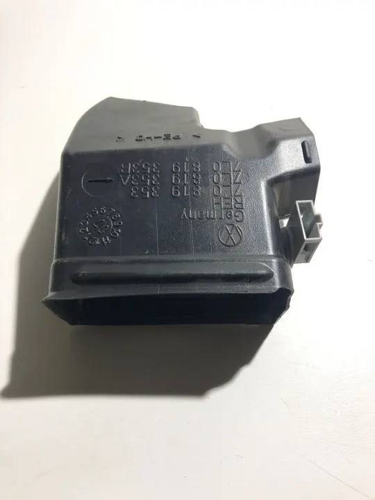 Conduit d'air Audi Q7 OEM 7L0819353 - État utilisé image 3