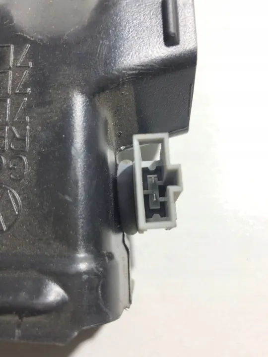 Conduit d'air Audi Q7 OEM 7L0819353 - État utilisé image 4