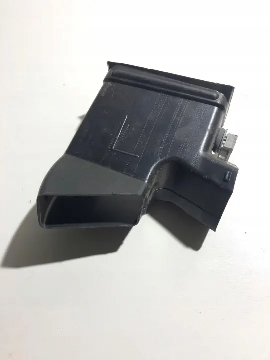 Conduit d'air Audi Q7 OEM 7L0819353 - État utilisé image 6