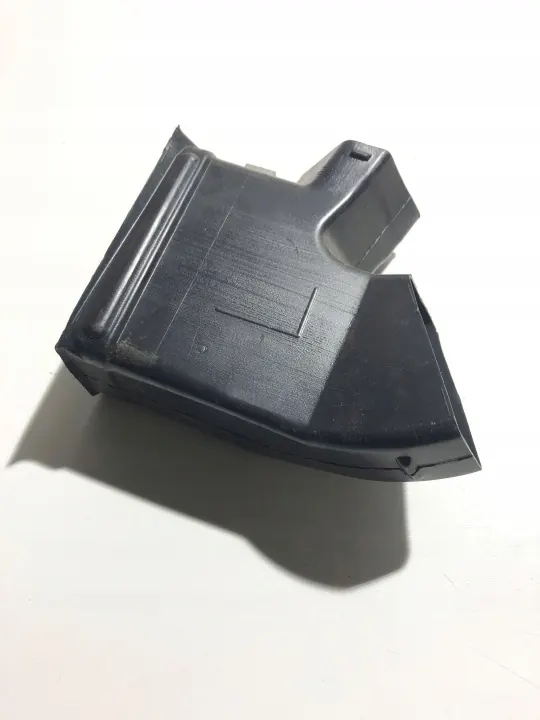 Conduit d'air Audi Q7 OEM 7L0819353 - État utilisé image 7