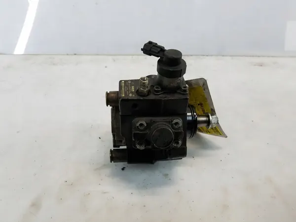 KIA SORENTO 2.5 CRDI Kraftstoffpumpe 33100-4A410 image 2