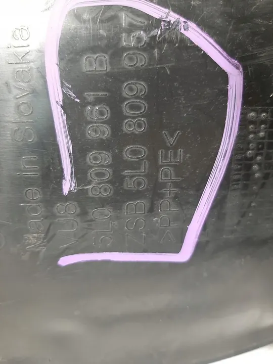 SKODA YETI LIFT Front Left Wheel Arch Cover 5L0809961B image 5