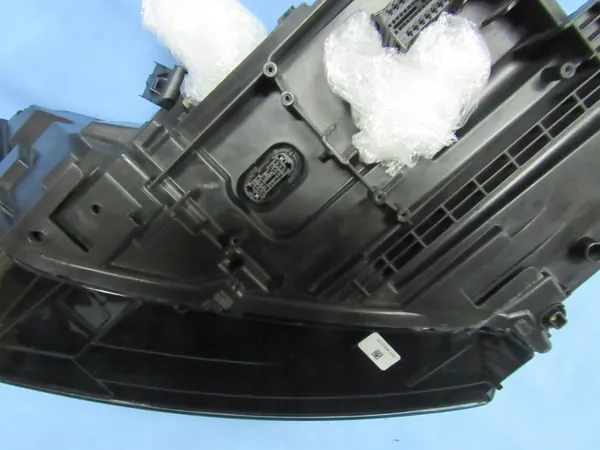 Faro derecho Audi Q3 8U0 Lift Full LED image 9