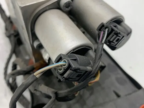 Jousituspumppu OEM 6782737 BMW E71 SUV:lle 2007-2014 image 5