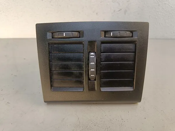 Skoda Yeti (5L) 2014 Grelha de Ventilação Traseira image 7