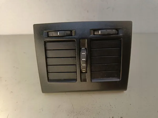 Skoda Yeti (5L) 2014 Grelha de Ventilação Traseira image 8