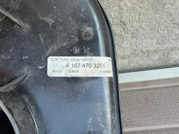 Réservoir AdBlue d'occasion OEM A0994713600 Mercedes Vito image 3