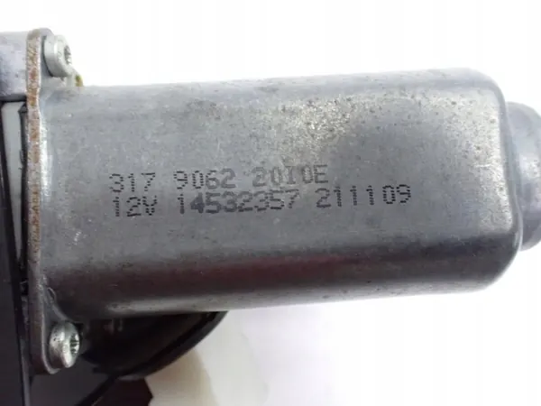 Scheibenwischermotor vorne OEM 14532357 Microcar M.Cross image 3